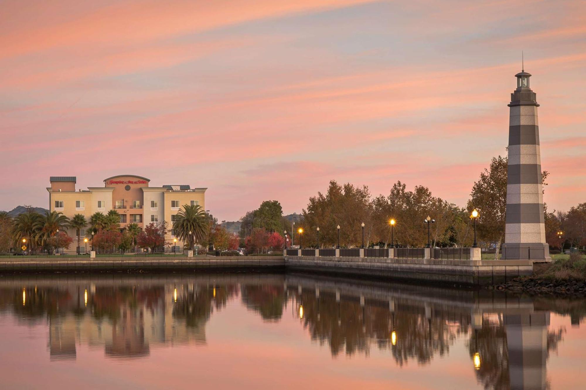Hampton Inn & Suites Suisun City Waterfront Ngoại thất bức ảnh