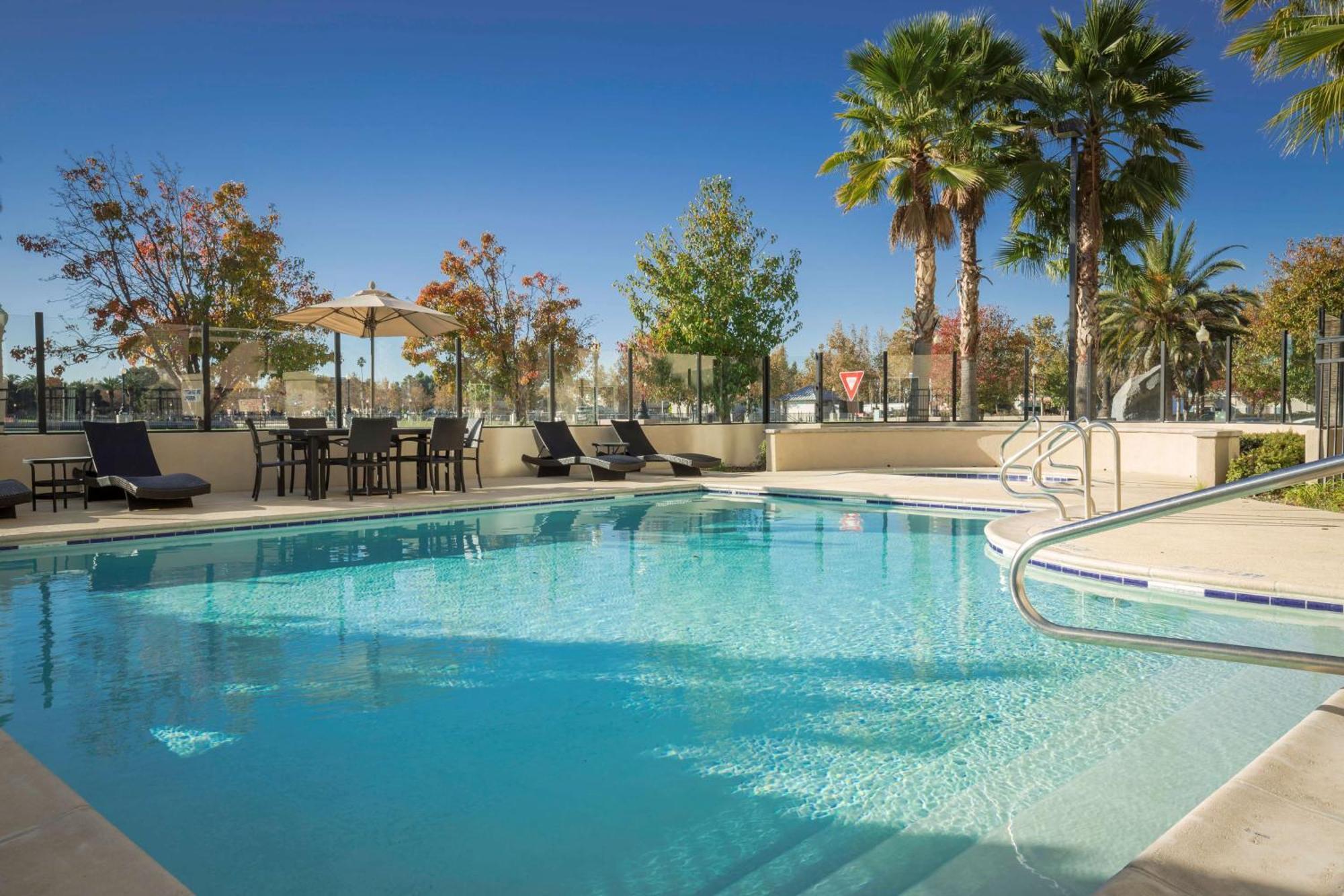 Hampton Inn & Suites Suisun City Waterfront Ngoại thất bức ảnh