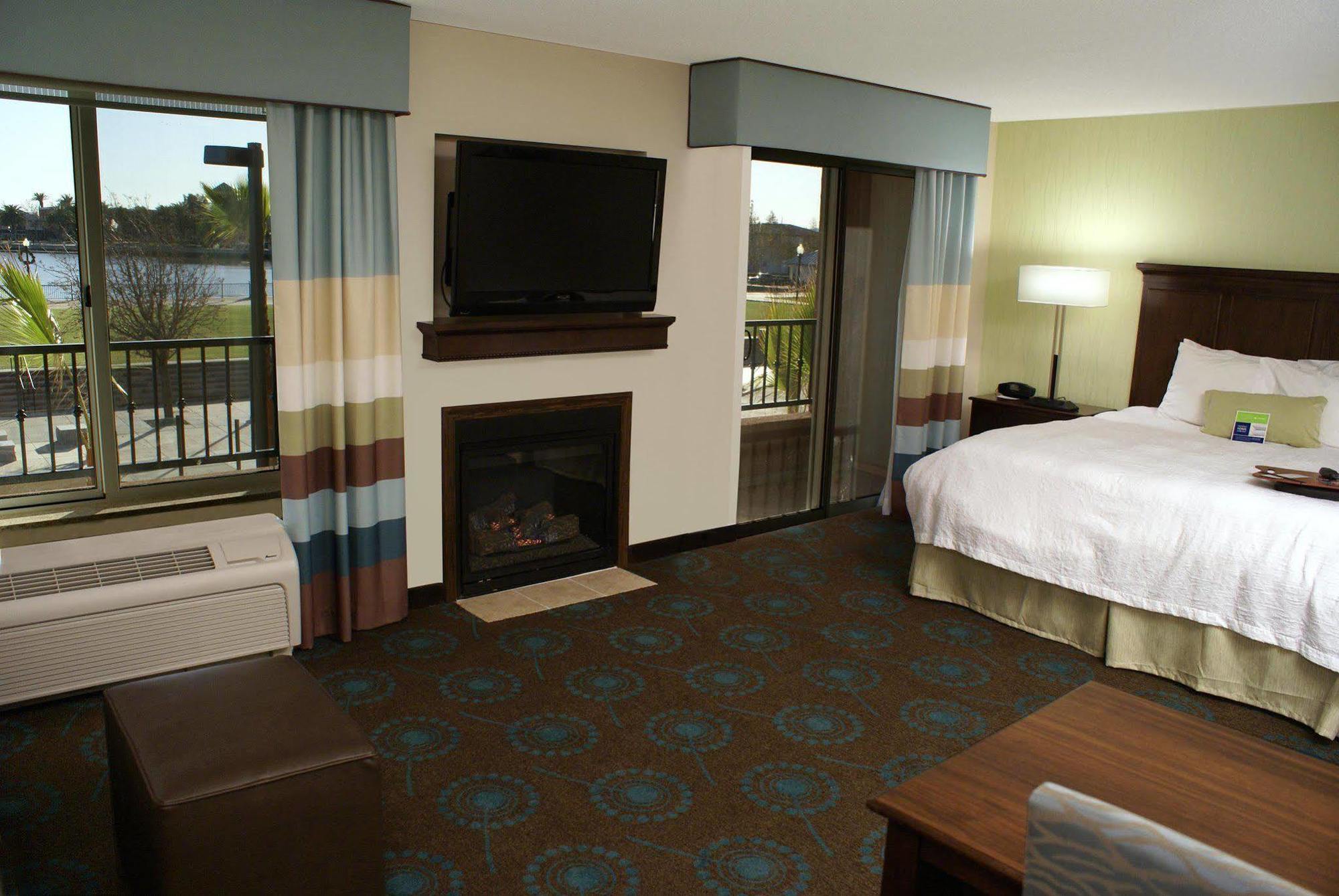 Hampton Inn & Suites Suisun City Waterfront Phòng bức ảnh
