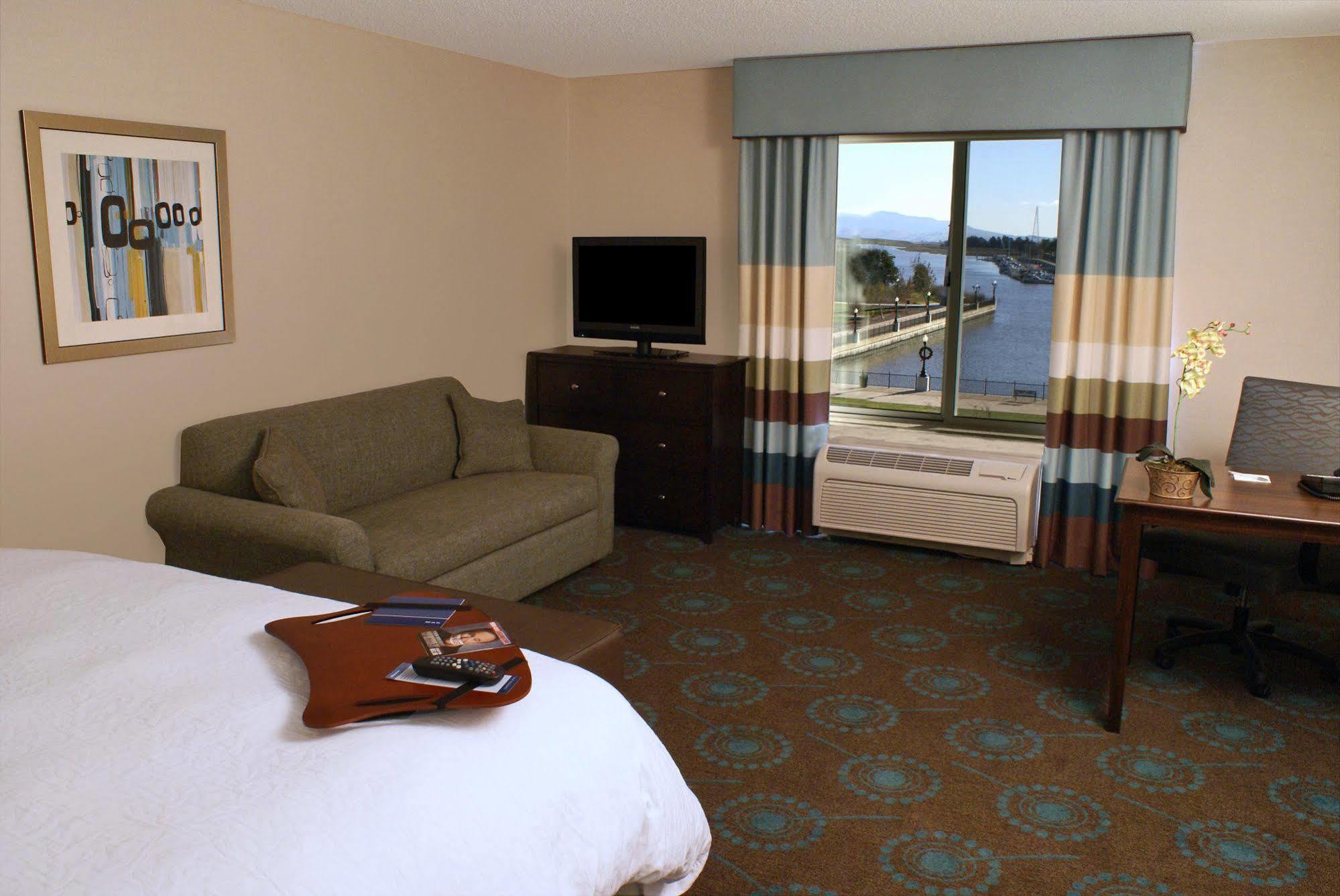 Hampton Inn & Suites Suisun City Waterfront Ngoại thất bức ảnh